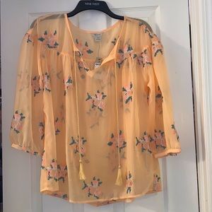Women’s Ariat peach sheer top medium